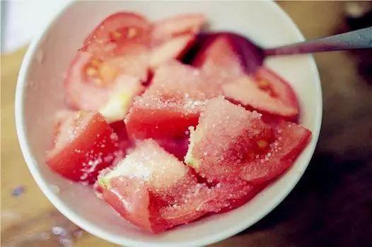 乳瓜可以拌白糖吃吗视频,甜蜜滋味，简单美味新尝试