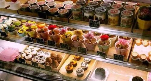 郑州甜品店吃瓜视频曝光,揭秘后厨卫生乱象