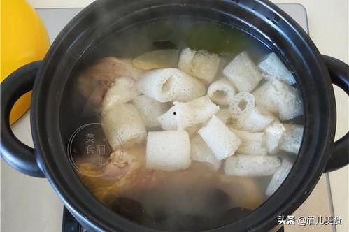 石瓜煲汤要去皮吃吗视频,去皮还是带皮食用，揭秘健康养生之道