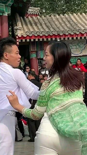 吃瓜群众广场舞视频大全