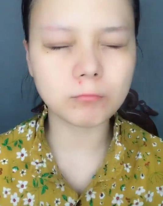 李美丽吃哈密瓜仿妆视频,夏日清新妆容教程